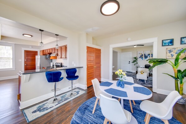 Portsmouth Vacation Rental | 2BR | 1BA | 1,250 Sq Ft | Stairs Required to Enter