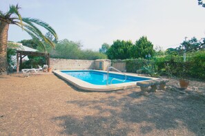 Garden and swimming pool