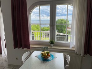 Ostseeblick vom Esstisch
