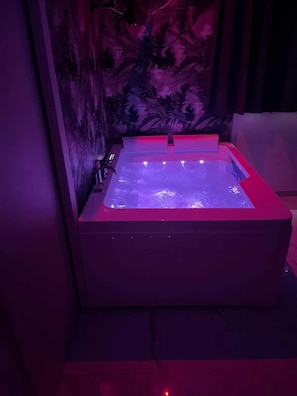 Jacuzzi