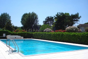 Holiday Home Swimming Pool