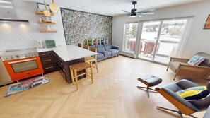 Top Floor Open Living Space - Top Floor Open Living Space