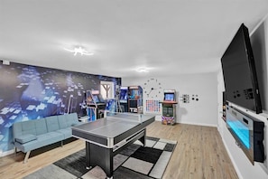 Spielezimmer