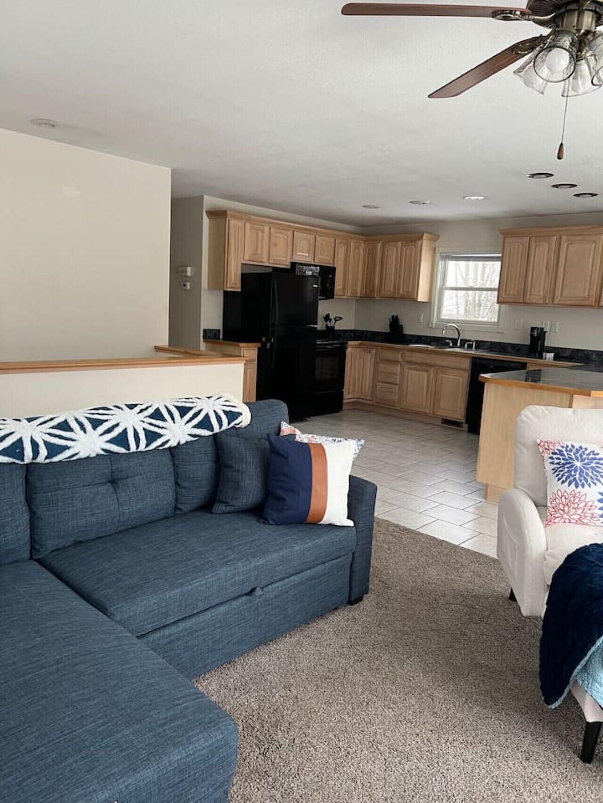 Lake Loft Getaway MI Center