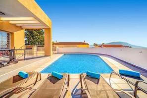 Villa Pomera Dos image