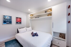 Murphy Queen Bed