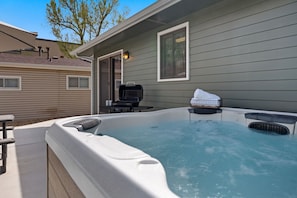 Private Backyard | Fire Pit, BBQ Grill and Private Hot Tub