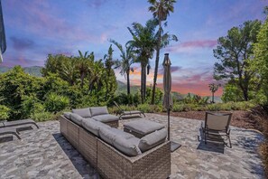 Welcome to Malibu Dream! Soak up the sun in this bright and airy Mediterranean style home.