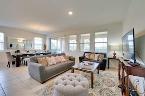 Living Area and Dining Area View