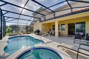 Relaxing Enclosed Private Pool Area