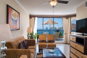 Oceanfront elegance in your Los Cabos retreat - Views from every angle!