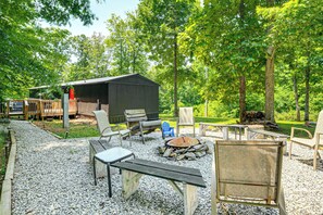 Fire Pit | Charcoal + Gas Grills | Deck