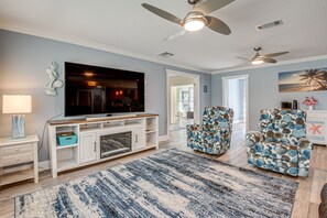Living Room | Single-Story Home