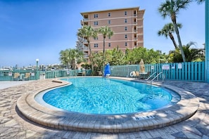 Shared Heated Pool