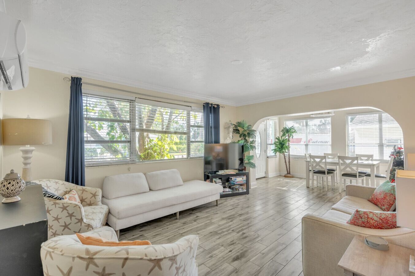 236E) Beautiful Banglow Sleep 6! - Clearwater Beach | Vrbo