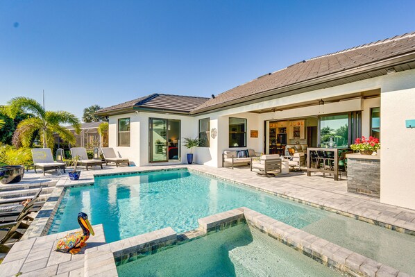 Punta Gorda Vacation Rental | 4BR | 3BA | 2,400 Sq Ft | 3 Steps to Enter