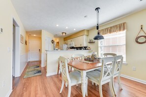 Dining Area | Single-Story Unit