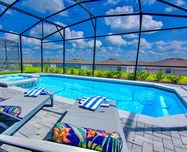 3767LANAAVE-POOL4