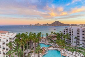 Spectacular Sunset Views Over Los Cabos: Villa del Palmar's Oceanfront Luxury!