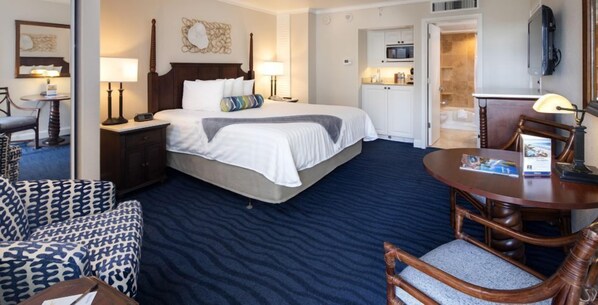 Unit with 1 King size bed. Exact unit will be assigned upon arrival. Views, colors and decor may vary.