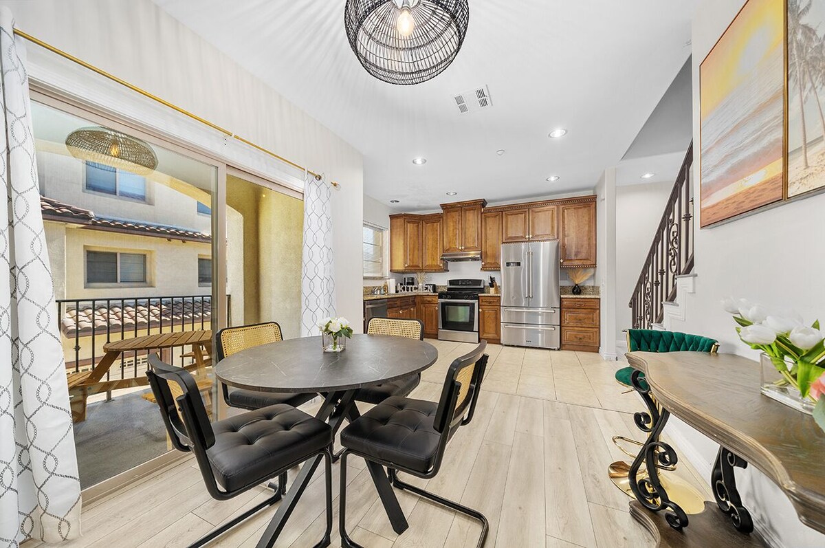 Modern Refreshing Home near disneyland@