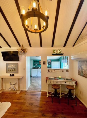 Dine in Area