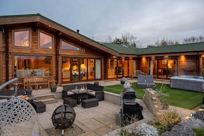 Hot Tub Holidays UK