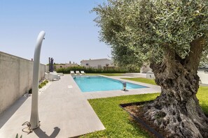 Garden, Outdoor, Pool