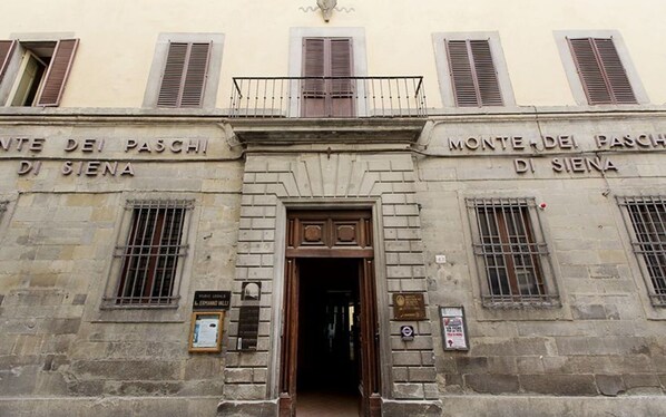 Building Exterior, Main Entrance