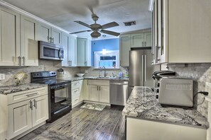 Beautifully Remodeled Kitchen