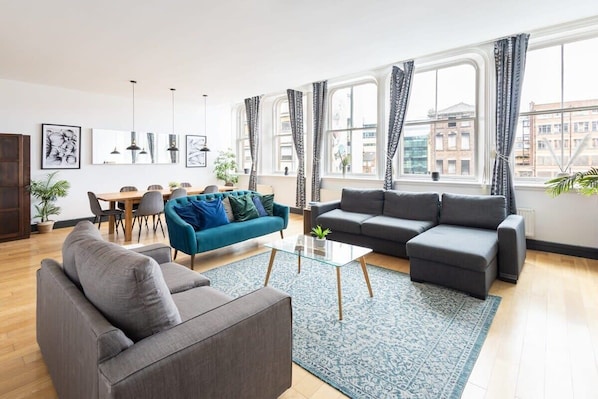 Exchange Street Living, Liverpool - Host & Stay