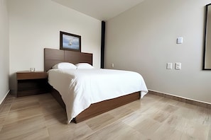 Descansa en esta habitación con cama matrimonial