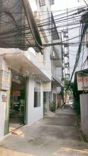 施設の正面