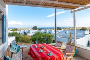 Casa Mira: A traditional house in Marpissa Paros by Rent A Greek Home