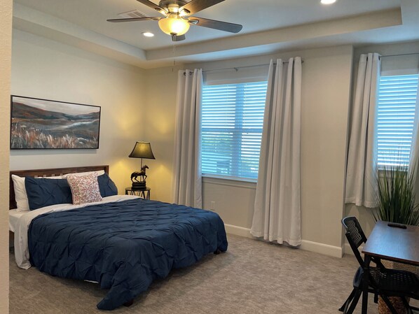 Bedroom 1, queen size, and smart TV