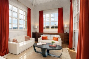 Autumn, Living Room, Spring, Summer
