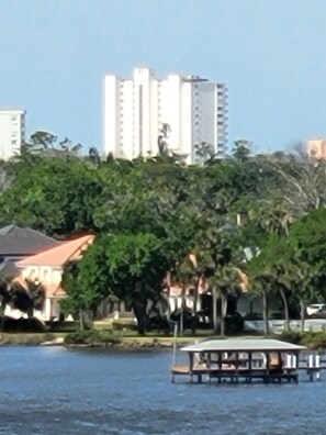 VIEW OF THE VAN LEE FROM GRANADA BRIDGE