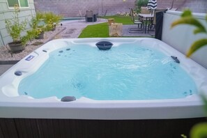 JACUZZI 