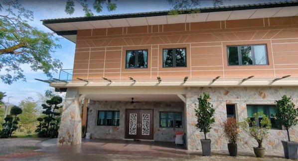 Front view of Bungalow