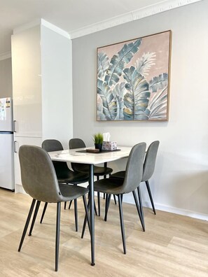 Dining area with seating for 5.