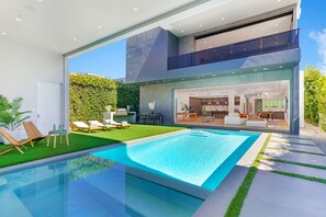 GUEST HOUSE & MAIN HOUSE. POOL LOUNGE, BAR & BBQ.  ULTIMATE PRIVACY. GATED.