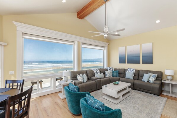 Upstairs living room looking out onto the Pacific Ocean
