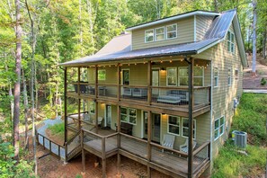 Stunning Rear Patios to enjoy the Sound of the Chestatee!