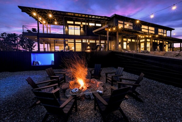 Fire Pit Area: Gather 'round for starlit stories and s'mores by the glowing fire!