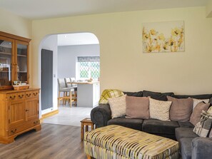 Living area | HeatherdeneFern Cottage, Wilberfoss, near York