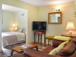 Open plan living space | The Coach House Annexe - Malpas Retreats, Tilston, near Malpas