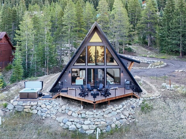 Breckhause Aframe-modern luxury retreat for up to two families, friends, couples