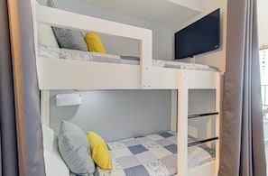 Atlantic Towers 510-large-018-029-Hall Bunks-1500x986-72dpi