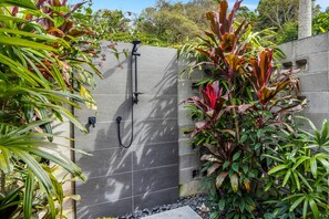 Outdoor Rain Shower Off