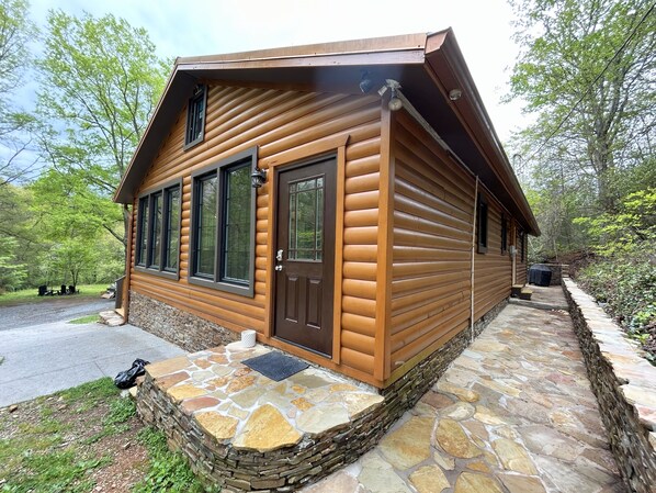 3 bedroom 3 bath beautiful cabin located right on the boarder of the foothills